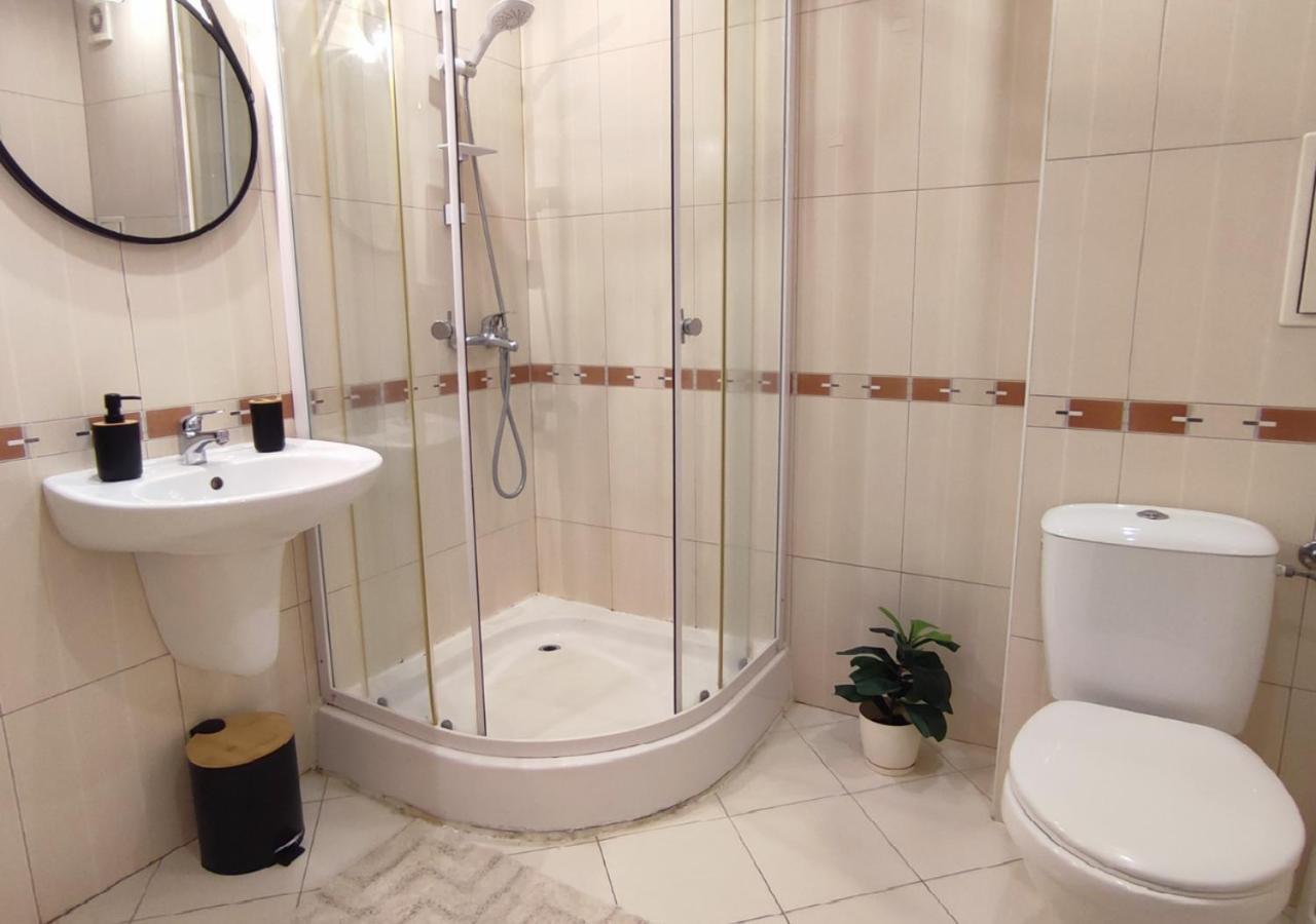 Апартамент Flame Pantai Sunny Bagian luar foto