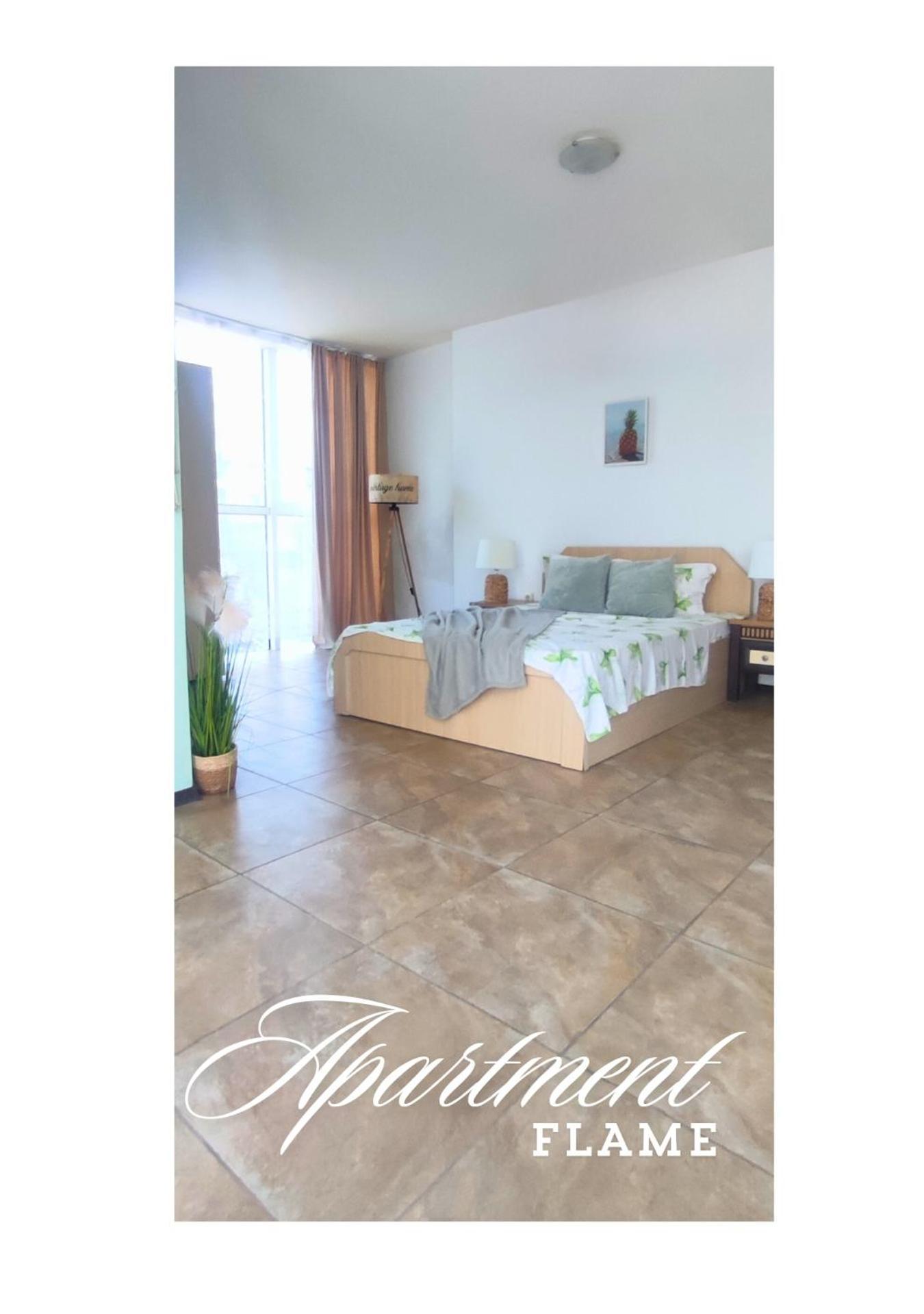 Апартамент Flame Pantai Sunny Bagian luar foto